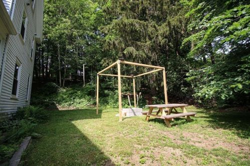 11 Pne St, Danvers MA 01923-2636 exterior