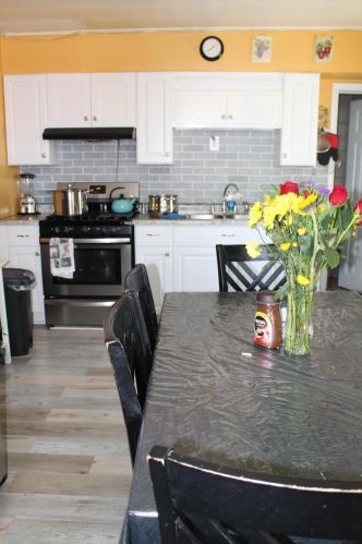 2401 9 Pl, Milwaukee WI 53215-3214 exterior