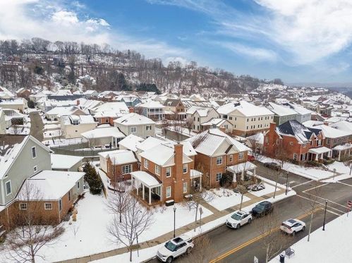 1675 Parkview Blvd, Pittsburgh PA 15217-3513 exterior