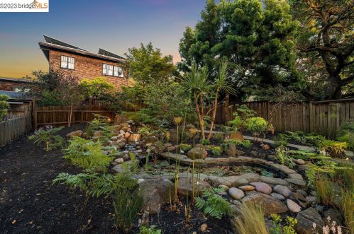 1243 Martin Luther King Jr Way, Berkeley CA 94709-1979 exterior