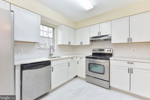 10350 Castlehedge Ter, Silver Spring MD 20902-5808 exterior