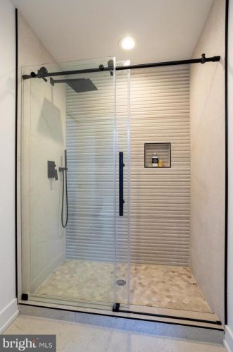 808 Fitzwater St, Philadelphia PA 19147-2808 exterior