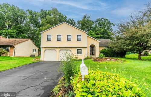 182 Marc Ln, Huntingdon Valley, PA 19006-3103