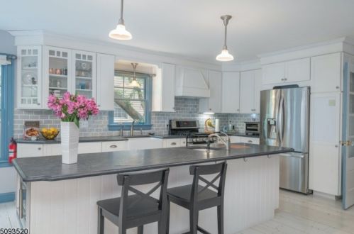 202 Lorraine Ave, Montclair NJ 07043-1915 exterior