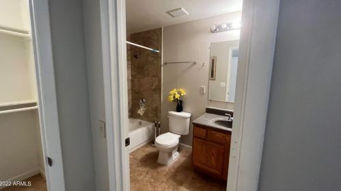 4202 72nd Ln, Phoenix AZ  85033-3111 exterior