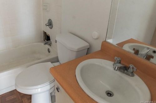 3215 Ala Ilima St, Honolulu HI  96818-2946 exterior