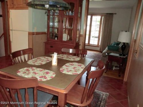 38 Locust Ter, Middletown NJ 07748-1404 exterior