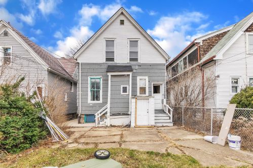 1630 28th St, Milwaukee WI 53215-1937 exterior