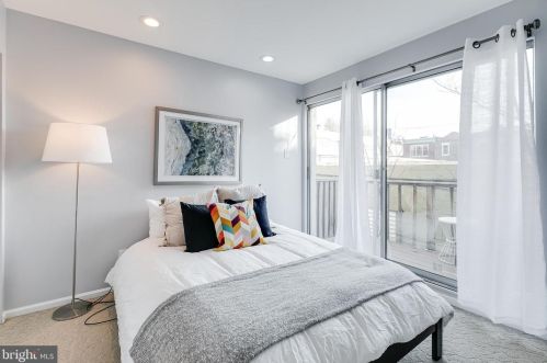 834 Kater St, Philadelphia PA 19147-1851 exterior