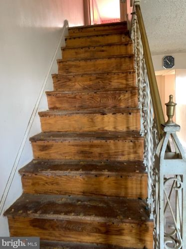 516 2nd St, Darby, PA 19023-3105