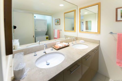 1200 Queen Emma St, Honolulu HI  96813-6300 exterior