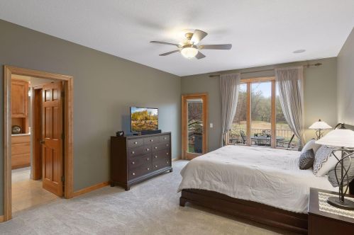 1676 Isabella Pkwy, Chaska MN 55318-3214 exterior