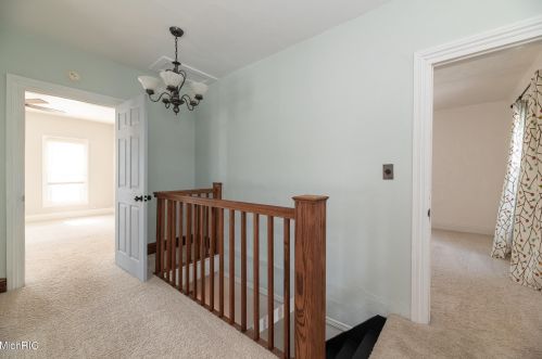 1104 Hoffman St, Three Rivers MI 49093-1017 exterior