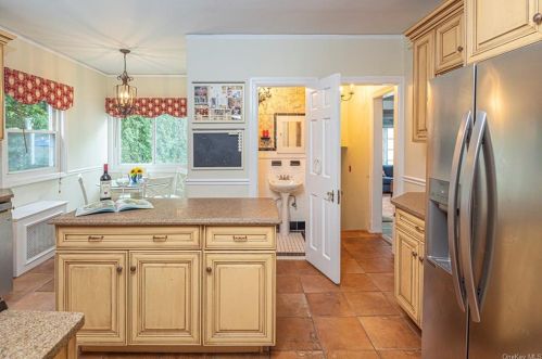 54 Carwall Ave, Mount Vernon NY 10552-1212 exterior