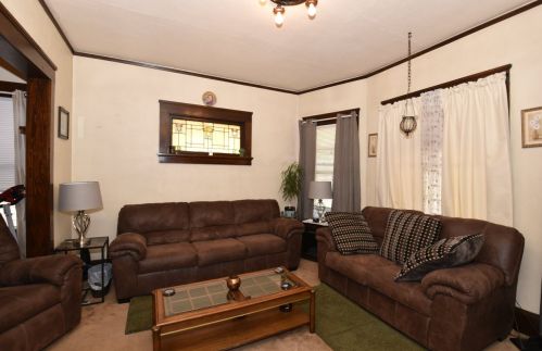 2628 31st St, Milwaukee, WI 53215-2835