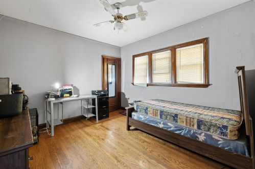 5518 Auer Ave, Milwaukee WI 53212-2107 exterior