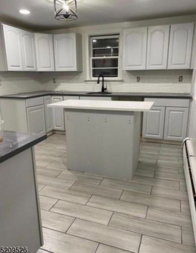 512 Hamilton St, Rahway NJ 07065-3317 exterior