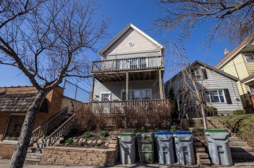 916 Hamilton St, Milwaukee WI 53202-1529 exterior