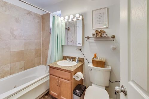 4642 Albany Ave, Chicago IL  60625-4425 exterior