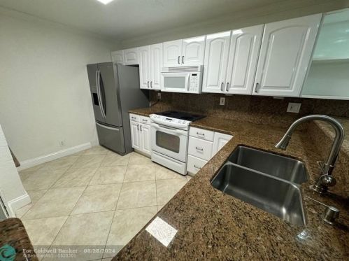 4 Royal Palm Way, Boca Raton, FL 33432-7815