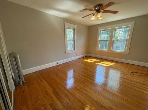 44 Eddywood St, Springfield MA 01118-1533 exterior