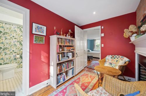 330 Camac St, Philadelphia PA 19107-5926 exterior