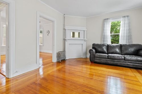 113 Oakland Ave, Providence RI 02908-3632 exterior