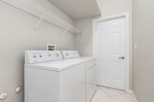 602 Grand Rpd Blvd, Naples FL 34120-4466 exterior