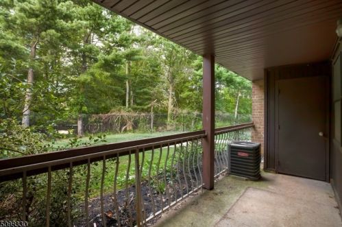 1944 Raspberry Ct, Edison NJ 08817-2744 exterior