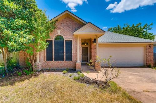 8011 Elkhorn Mountain Trl, Austin TX  78729-6405 exterior