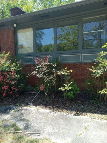 3131 Forrest Park Rd, Atlanta GA  30354-2523 exterior