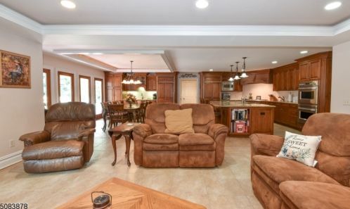 1 Briarcliffe Dr, Scotch Plains NJ 07076-2314 exterior