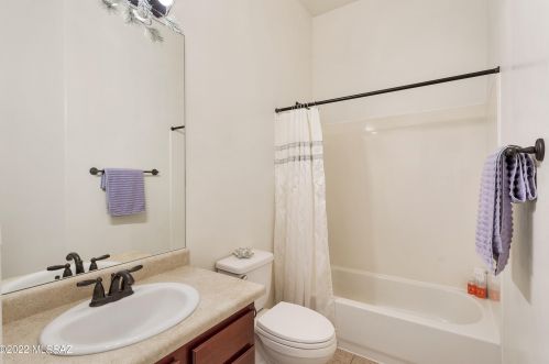 8770 Perry Park Cir, Tucson AZ  85730-1302 exterior