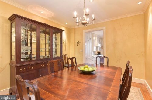 1103 Prince St, Alexandria VA 22314-2934 exterior