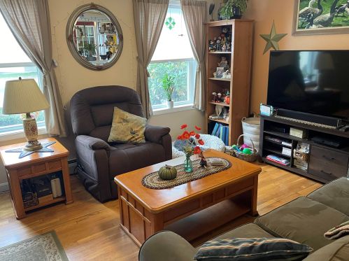 18 Look Out Cir, Concord, NH 03303-1592