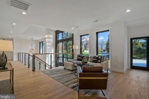 1520 Brookhaven Dr, Mc Lean VA  22101-4127 exterior