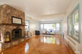 713 26th St, Brooklyn, NY 11210-2149