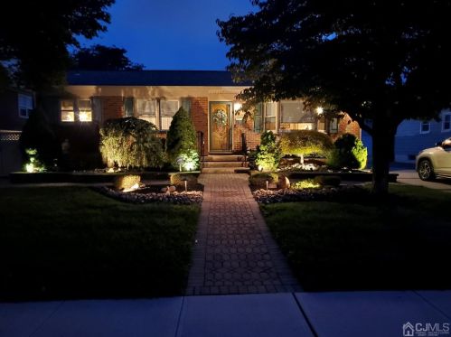 829 Evergreen Ct, New Brunswick NJ 08902-2314 exterior