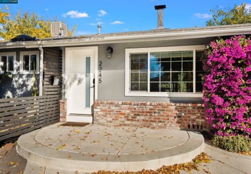 2245 Krueger Dr, Concord, CA 94520-1750