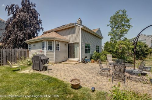 170 Kentucky Way, East Freehold NJ 07728-4657 exterior