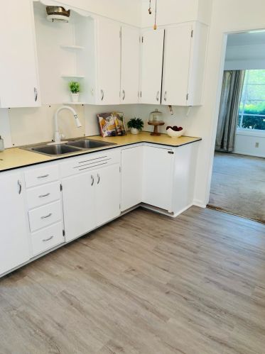 3327 Miami Ave, Kalamazoo, MI 49048-1254