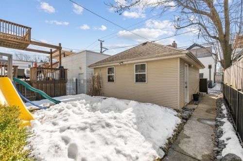 2019 Fletcher St, Chicago IL 60634-4006 exterior