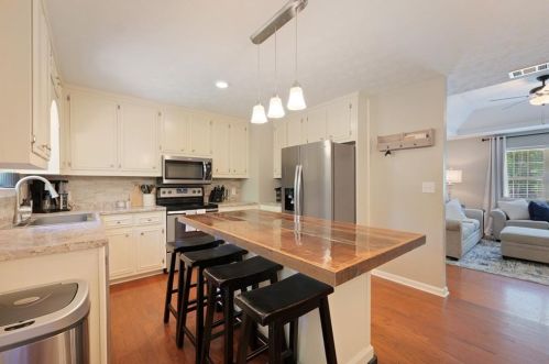 2849 Navajo Cir, Gainesville GA 30501-7556 exterior