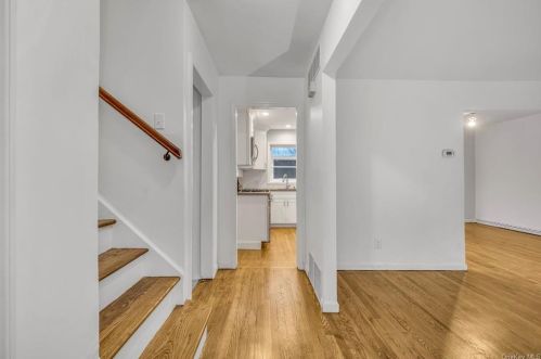 260 Cottage Rd, Valley Cottage, NY 10989-2424