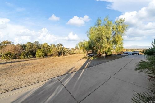 24660 Spg St, Perris CA 92570-8273 exterior