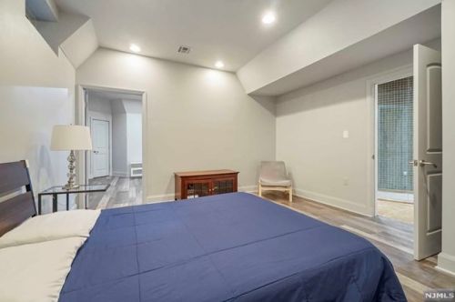 3 Pne Ter, Demarest NJ 07627-1214 exterior