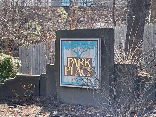 61 Abbey Memorial Dr, Chicopee MA 01020-1771 exterior