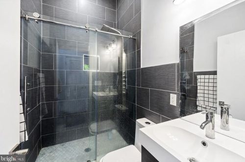 1803 6 St, Philadelphia PA 19140-2539 exterior