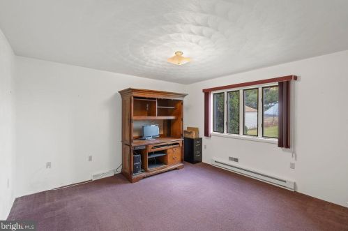 106 Lee Ann Ct, Hanover PA 17331-9560 exterior