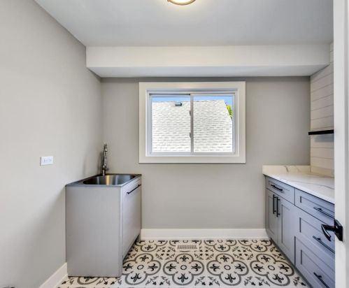 3800 Eddy St, Chicago IL  60618-5014 exterior